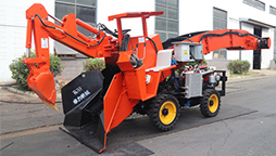 履帶式扒渣機(jī)，提高采礦效率好幫手